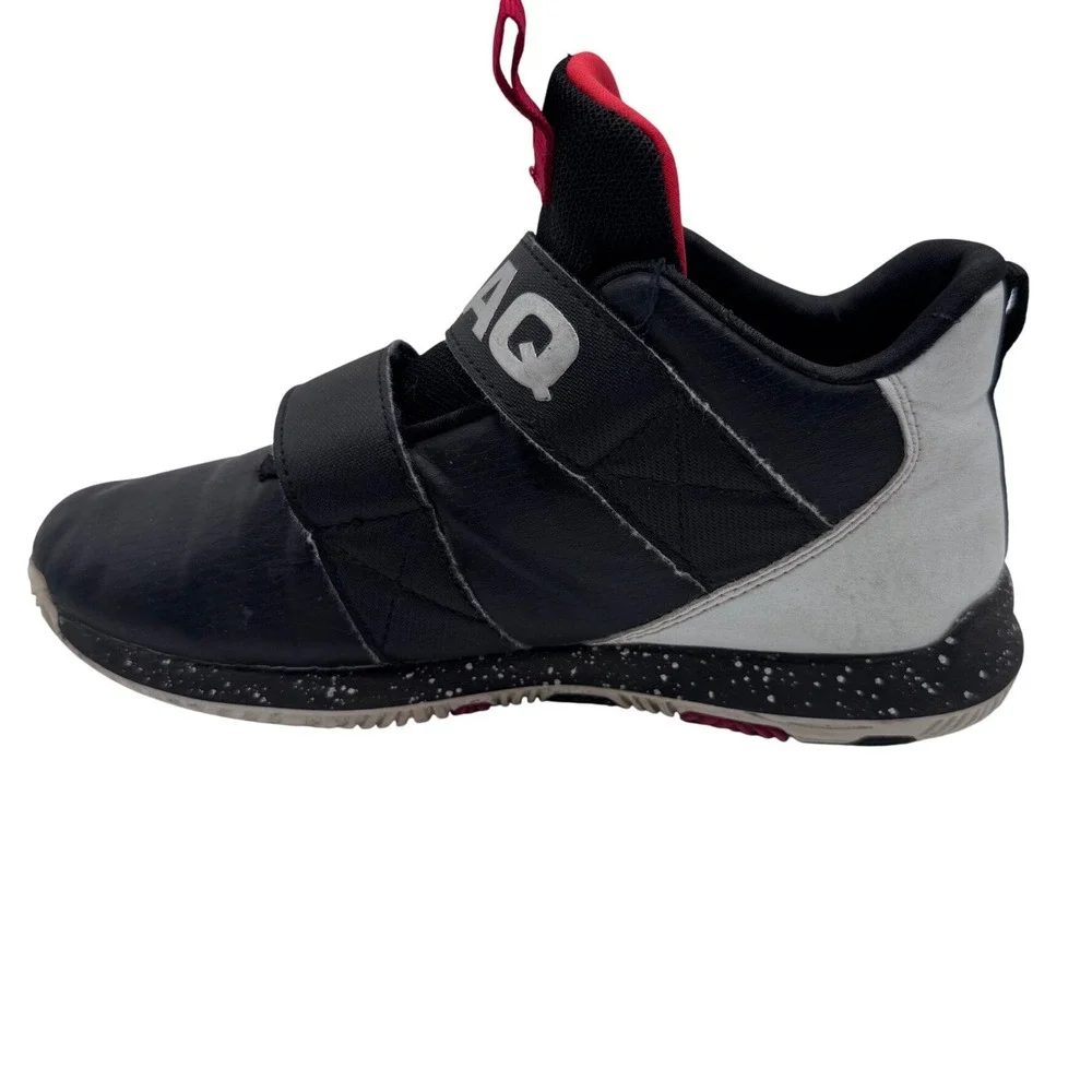 Shaq 2.5M Black Basketball Shoes Kids Mid Top Hook and‎ Loop Straps